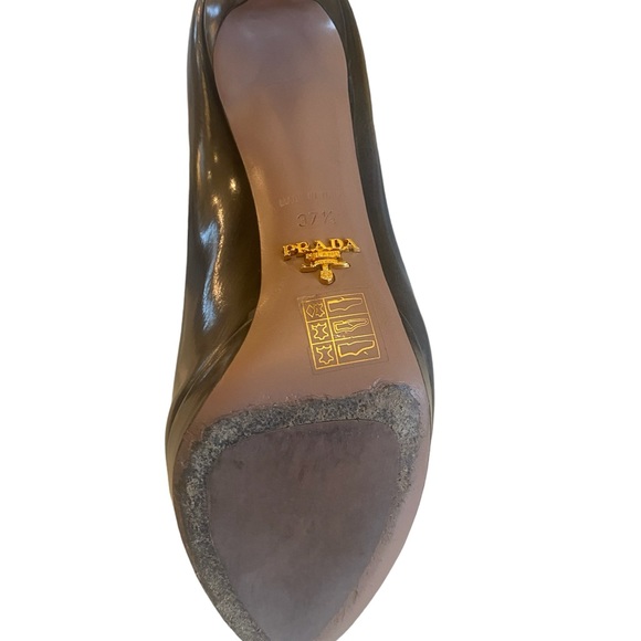 PRADA Gray Patent Leather Heels size 37 1/2 - Picture 9 of 11